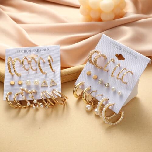 9 Pairs/1 Set Classic Pearls Hoop Earrings For Women Girls Trendy Gold Pearls Stud Earrings Ear Hoops Fashion Jewelry Gifts