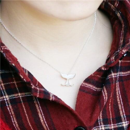 Sell like hot cakes in Europe and America, mermaid fishtail necklace as a gift for moms girlfriend