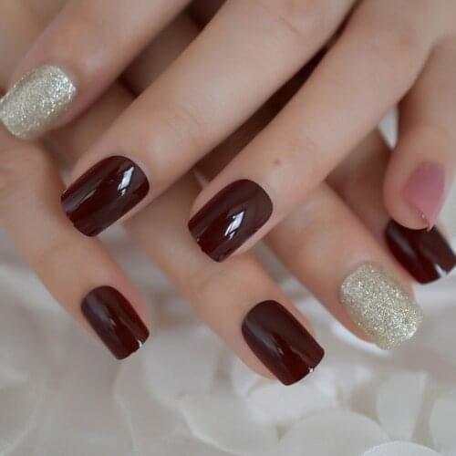 Short Dark Red Fake Nails Squoval Champagne Glitter UV Gel Redbrown False Press on Nails for Girl Full Wear Finger Nail Art Tips