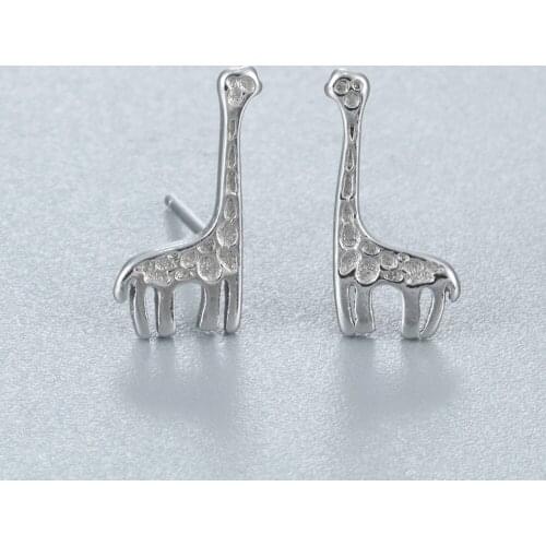 Chandler Giraffe Earring Loving Giraffe Ear Stud Bijoux Fashion accessories Lover Animal pendientes For Vanlentines Day Gift
