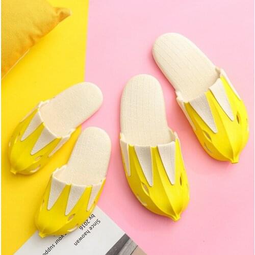 Kids Slippers Family Couples Casual Soft Banana Pattern Slippers Cartoon Sandals Bathroom Non-slip Beach Outdoor Lovely Shoes