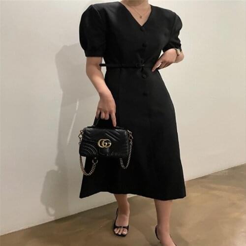 French Dress Is Actually Slim and Slim