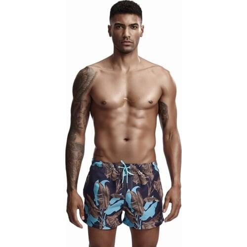 2021 Summer New Mens Loose Breathable Beach Pants Fashion Casual Youth Running Shorts