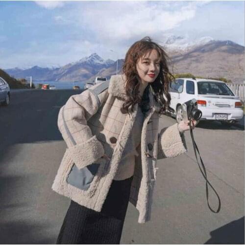 New autumn winter womens horn buckle lambskin cotton clothing womens short fur coat thick grid stitching small fragrance coat