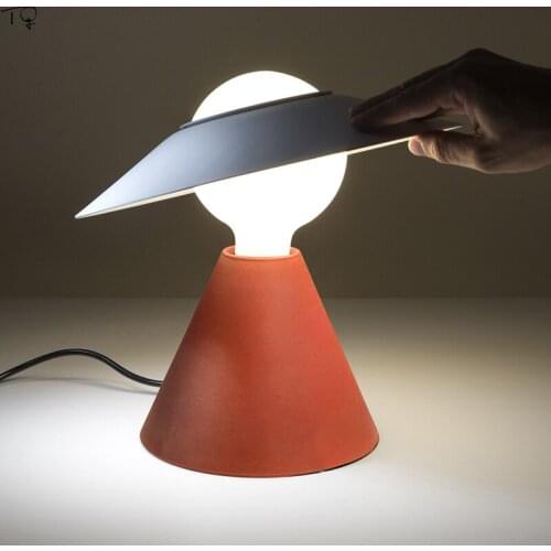Nordic Designer Modern Led Table Lamps Fashion Cute Decorative Desk Lights Model/Child Room Decor Bedroom Bedside Lamp Study