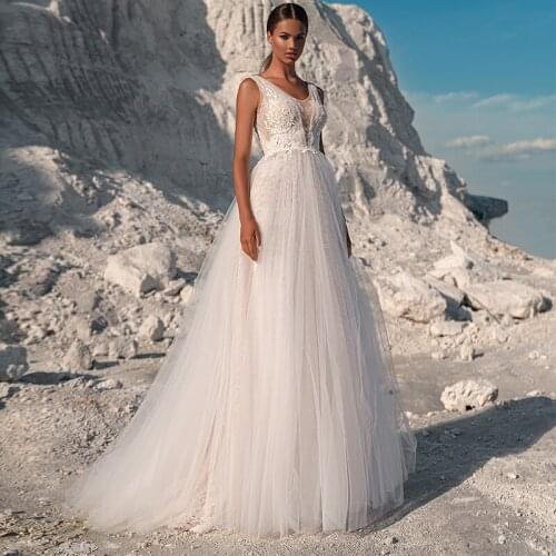 Classic Tulle A-Line Wedding Gowns 2021 Scoop Neck Sleeveless Appliques Lace Sweep Train Bridal Dress