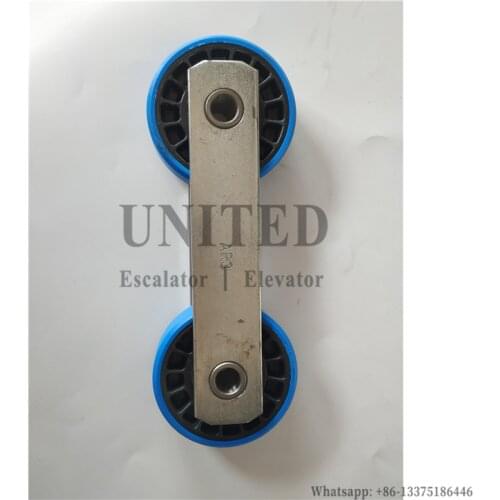 Escalator Step Chain A single inner ring (including 2 Rollers) P135.73mm Plate W30/35mm thickness 5mm Pin diameter 12.46mm