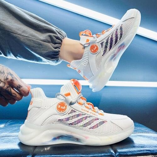 2021 Summer New Classic Fashion Casual Mens Breathable Knitted Face Shoes Popular Popcorn Sole Anti Slip Mens Shoes