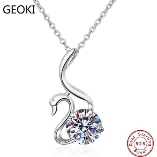 Geoki Passed Diamond Test Perfect 2 ct Moissanite Swan Necklace 925 Sterling Silver D Color Stone Pendant Necklaces for Women