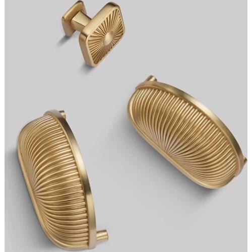 Free shipping 5pcs Simple cabinet door handles wardrobe drawer pulls black furniture High-top wine cabinet handles Hardware knob