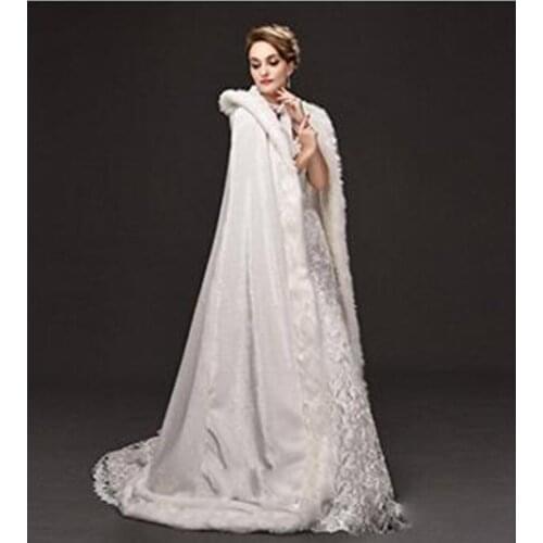 Bridal Wedding Capes Shawls Jackets Warm Bridal Wraps Faux Fur Cloak Cathedral Length Wedding Cloak Charming Cathedral Length
