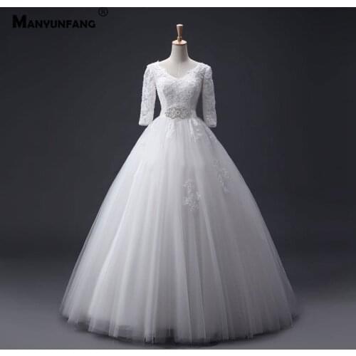 100% Real Three Quarter Sleeve V-Neck Embroidery Appliques Tulle Bridal Ball Gown Elegant Sweep Train Crystal Wedding Dress