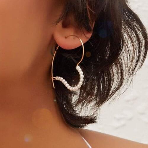 2020 New Trendy Wire with Simulated Pearl Heart Shape Hoop Earrings For Women Ladys Fashion Gold Earring Big Hoop Earring