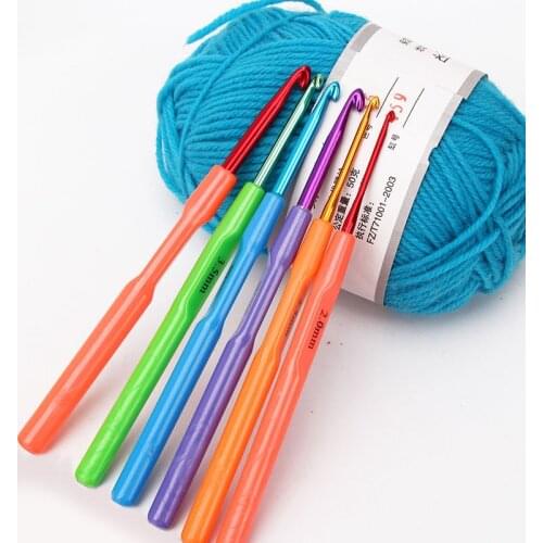 1pcs Plastic Handle Aluminum Crochet Hooks 2.0-7.0mm Hand Crafted Knitting Needles Weave Crafts Multicolour Sewing Tools