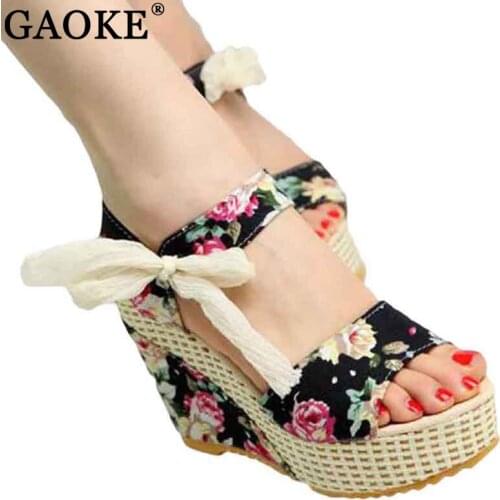 Shoes Women 2019 Summer New Sweet Flowers Buckle Open Toe Wedge Sandals Floral high-heeled Shoes Platform Sandals