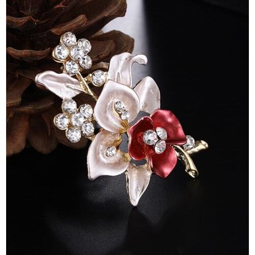 New Elegant Women Drip Crystal Flower Brooches Pins Romantic Brooches For Women Wedding Party Hijab Pins Bridal Pins