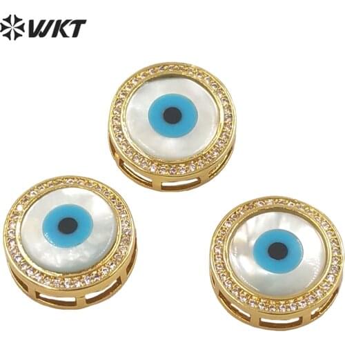 WT-MP204 Wholesale fashion gold electroplated round evil eye shell pendants lady charming micropave CZ Findings for bracelet