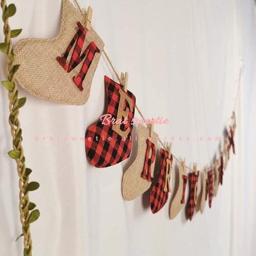 Merry Christmas Banner Burlap Buffalo Plaid Sock Shaped Christmas Decoration for Home Outdoor Firepalce Xmas Hanging Garland