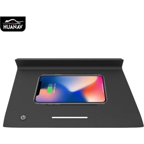 QI Car Wireless Charger For Volkswagen Tiguan 2017-2018 Intelligent Infrared Fast Wireless Charging Car Phone Holder For iphone