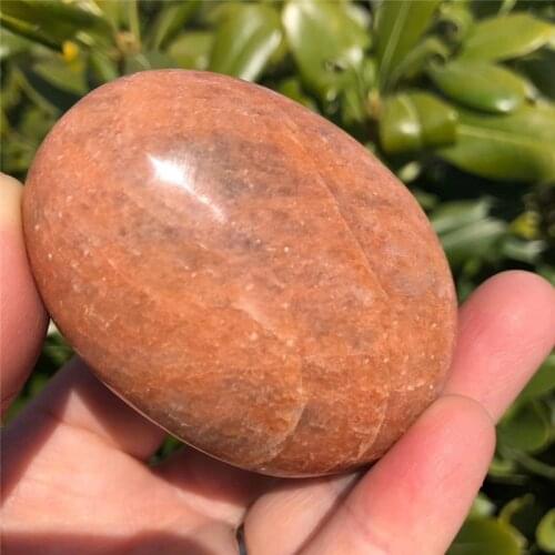 100g Natural Sun stones crystal Play with the stone stone rolling palmetto stone treatment 1pcs