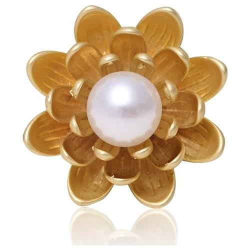 New Multi-petal Pearl Brooch Fashion Exquisite Female Jewelry Brooch Clothing Decoration Accessories Party Brooch Gift