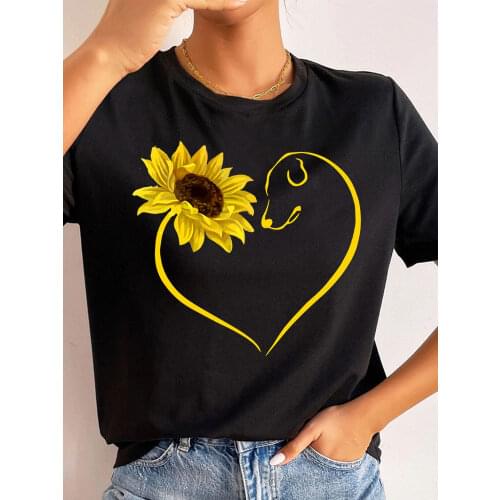 Women T Shirt Sunflower Heart Print T Shirt Women Fashion Black T Shirt Female Short Sleeve Cute Graphic Tee Tops Casual T-shirt