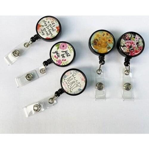1PC Creative Flowers Retractable Badge Reel for Nurse Anti-Lost ID Work Card Badge Reel Key Ring Lanyards Office Supplies