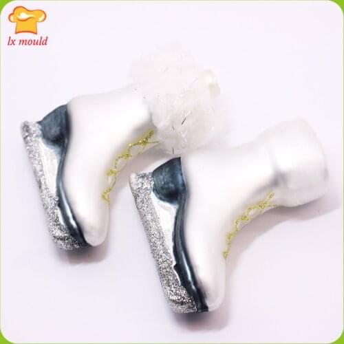 LXYY New Christmas Shoes Chocolate Silicone Mold Soap Candle Christmas Gift Mould Skates