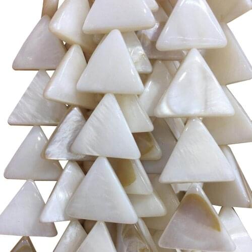 Free shipping Women Fashion Jewelry 12x14mm White Mother of pearl Shell Triangle Art Loose Beads FG9013