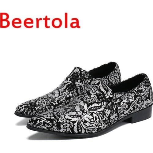 2020 Beertola Random Pattern Flats For Loafers Fashion Men Pointed Toe Manual Casual Shoes Masculine Chaussures Party Big Size