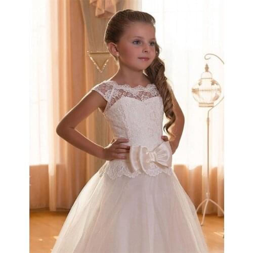 Ivory Flower Girls Dresses for Weddings Scoop Backless With Appliques and Bow Tulle Ball Gown Children Communion Dresses