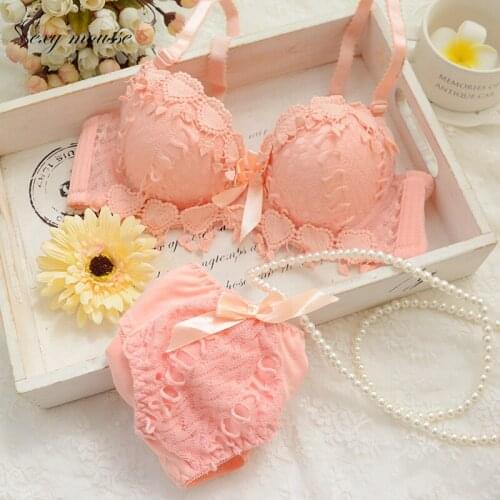 Sexy Mousse Closed Bras