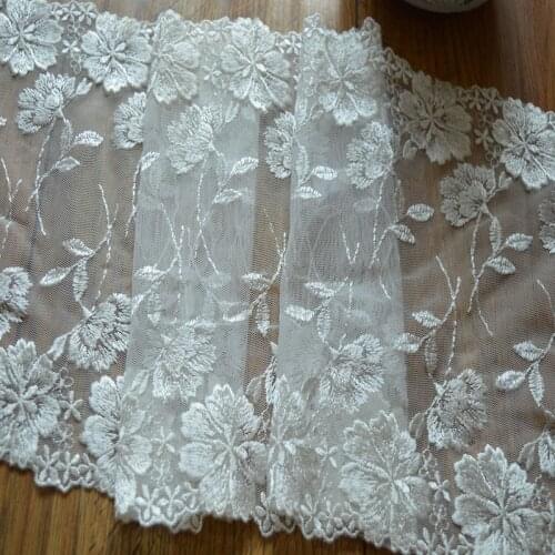 20cm Wide-3Yds/Lot White Shiny Silk Embroidery Lace Trim for Garments and Wedding Decoration 1662501