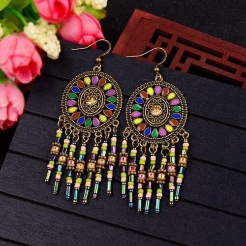 2020 Womens Vintage Carved Ancient Silver Color Geometric Earrings Elegant Indian Gypsy Ladies Earrings Oorbellen HQE1023