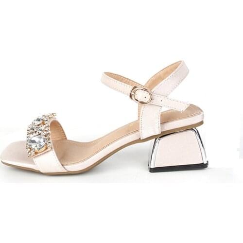 Large Size Flatened Sandals Womens 2021 New Square Diamonds Medium Heel with Peep-toe Heel