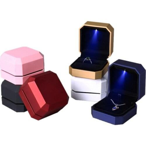 Wholesale Necklace Pendant Ring Boxes with LED Light Plastic Rubber Painting Jewelry Gift Packaging Display Cases