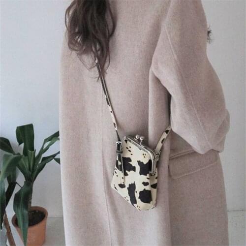 Womens fashion mini -clips womens purse of the years cute little purse casual messengers shoulder of the gangs milk bag