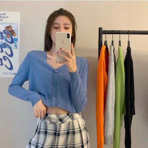 V-neck knitted cardigan womens autumn winter 2021 new retro solid color outer Korean version of long-sleeved sweater short top