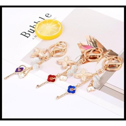 Fashion Creative Lucky Grass KeyChain Girls Bag Ornaments Car Exquisite Gift Birthday Gift Party Favors Brand New