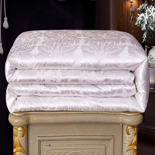 Luxury 100% Mulberry Silk Blanket Spring and Autumn Warm and Soft Patchwork Quilt Double Complete Queen Quilt Thicken and Warm