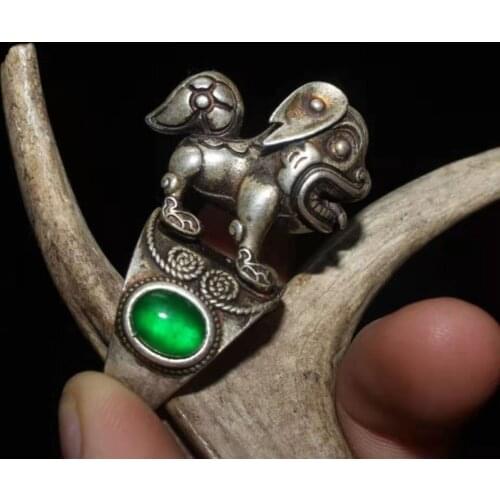 Collection Chinese old Tibetan silver inlaid green stone jade lion statue ring