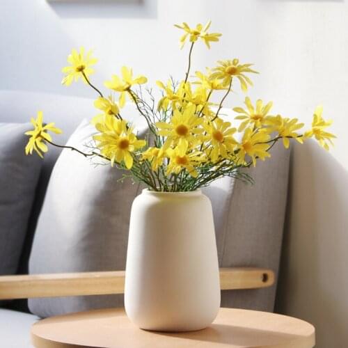 7.7 inch Elegant Linear Design Vase White Matt Porcelain Flower Vase for Dried Flower Tabletop Ornaments Home Decoration