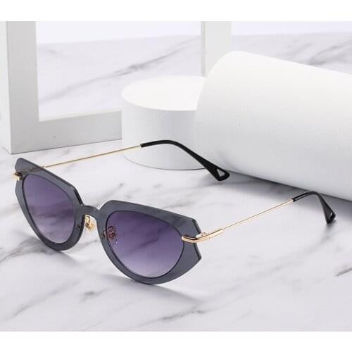 2021 New Fashion Cat Eye Sunglasses Women Men Luxury Gradients Lens Alloy Frame Leg Brand Designer Trend Cool Sun Glasses UV400