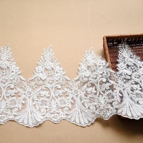 1Yds/lot 28Cm wide Precision Embroidered Lace White Lace Accessories Soft Net Bottom Wedding Veil Clothing Ornament Fabric Z530