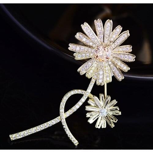 Lovely Daisy Brooch Pin for Women Flower Brooches Pins Shiny Crystal Zircon Pin Cloth Decoration New Year Gifts Jewelry Broche
