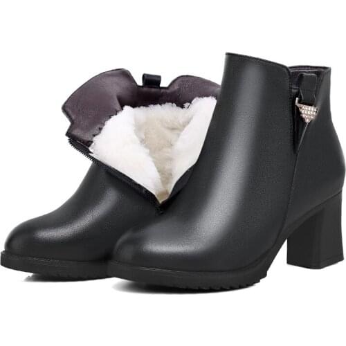 2020 New Fashion Womens Boots Rhinestone Genuine Leather Shoes Warm Plush / Wool Snow Boots Winter Boots High Heels Large Size