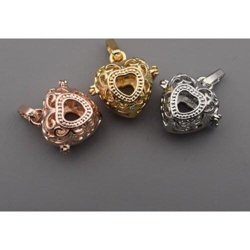 Yupla Pearl Necklaces For Women