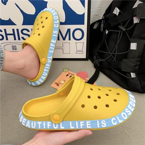 Summer Fashion Letter Rubber Clogs Women Sandals Yellow Beach Garden Shoes Women Slip On Casual Couple Sandals sandalias verano