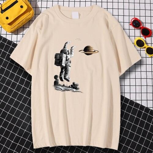 Short Sleeve Oversized Mens Tee Shirt Casual Summer T Shirts Looking At Saturn Printing Clothing Fashion Brand Tee Shirts Man