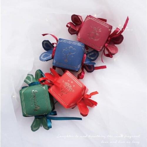 2019 New Fishtail Candy Box Wedding&Engagement Gift for Guests Souvenirs Wedding Favors Candy Box Packaging Party Supplies 50pcs